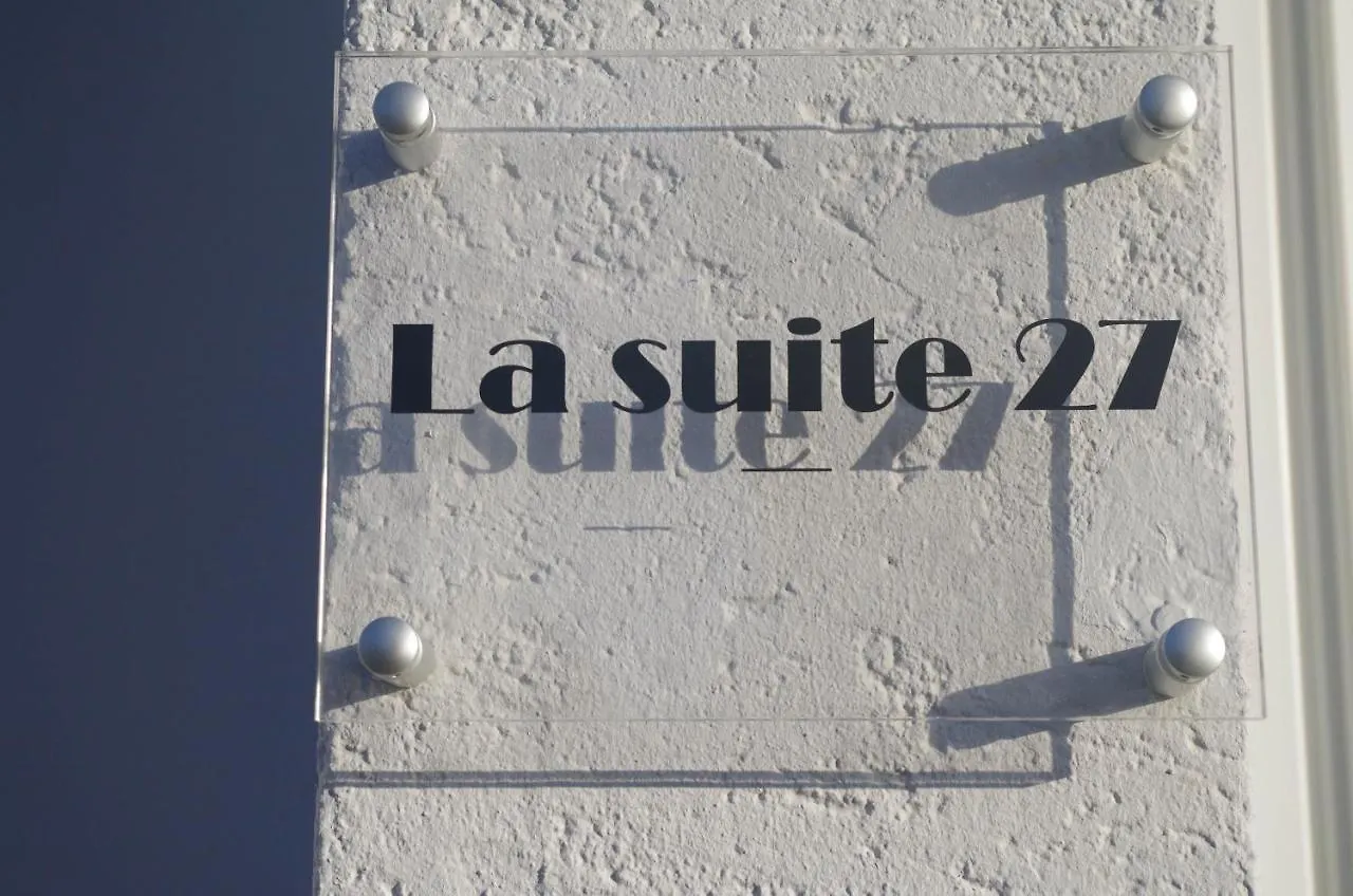 La Suite 27, Proche Gare Et Centre Ville Guingamp Bed & Breakfast