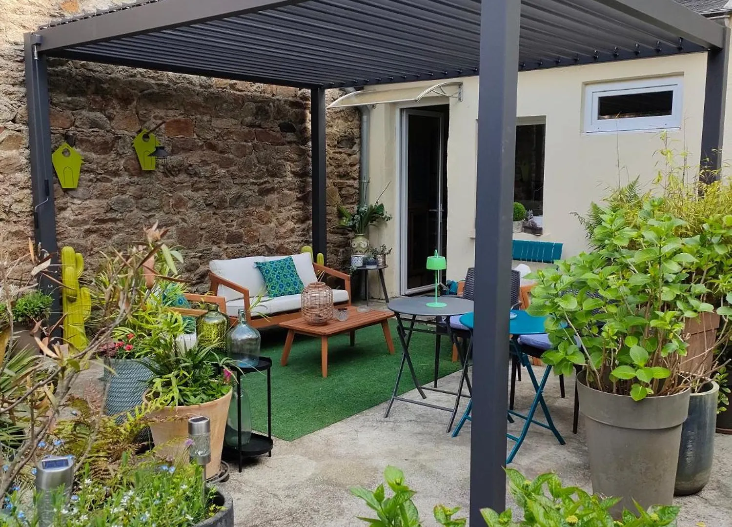 La Suite 27, Proche Gare Et Centre Ville Guingamp Bed & Breakfast